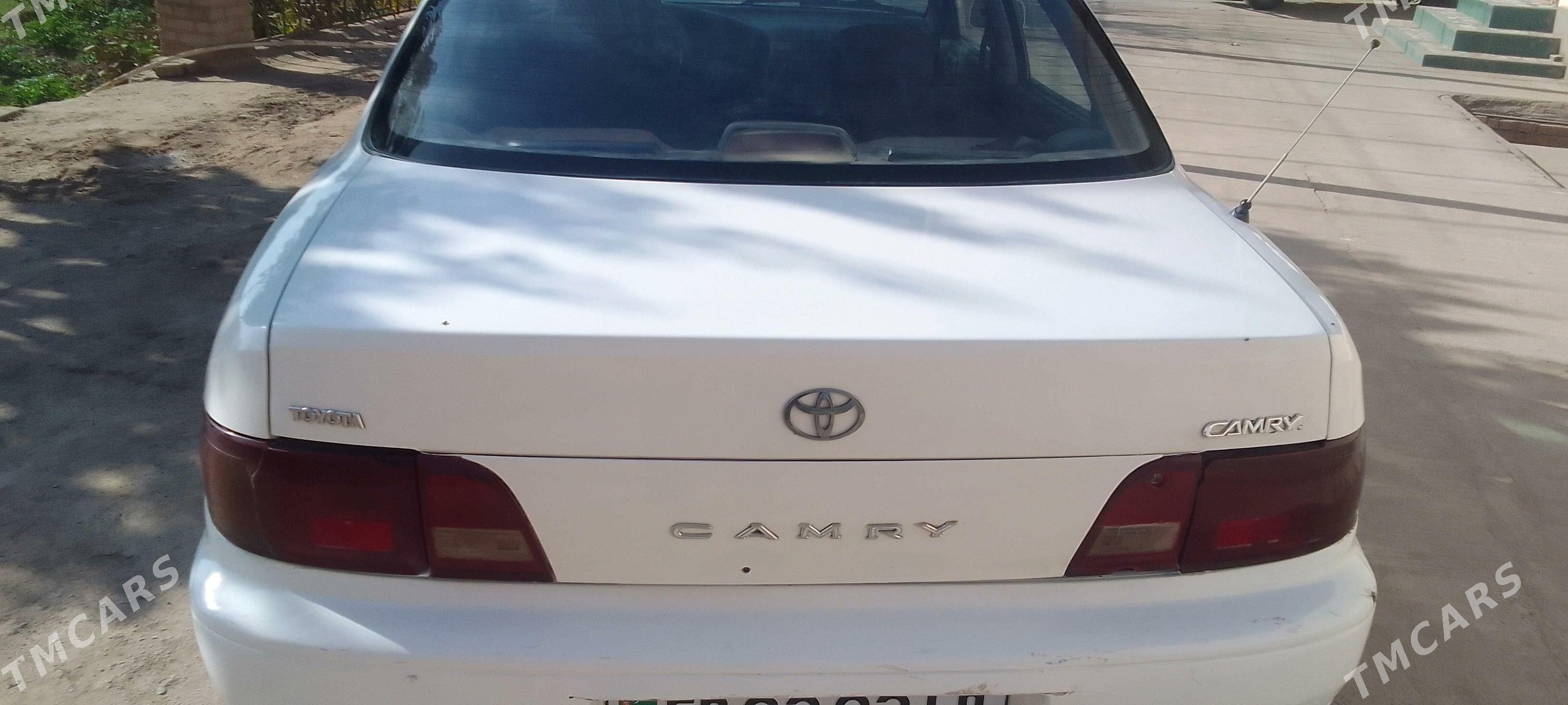 Toyota Camry 1993 - 65 000 TMT - Халач - img 3