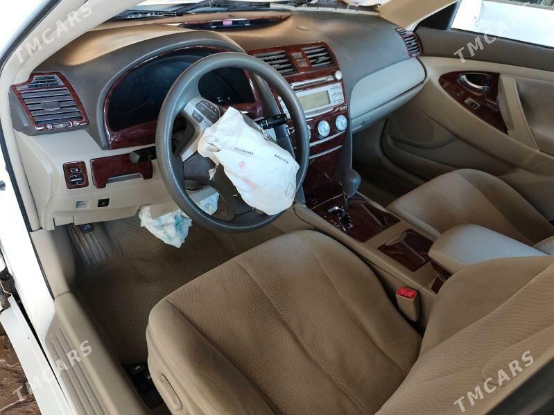 Toyota Camry 2010 - 105 000 TMT - Мары - img 2