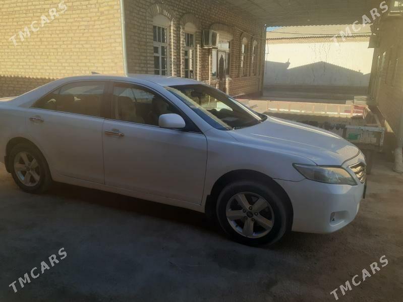 Toyota Camry 2010 - 150 000 TMT - Мары - img 4