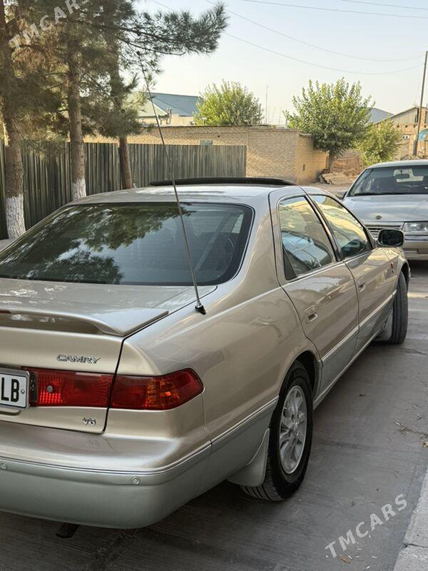 Toyota Camry 2001 - 165 000 TMT - Dänew - img 1