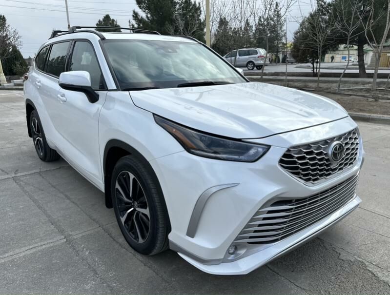 Toyota Highlander 2022 - 460 000 TMT - Бузмеин - img 3