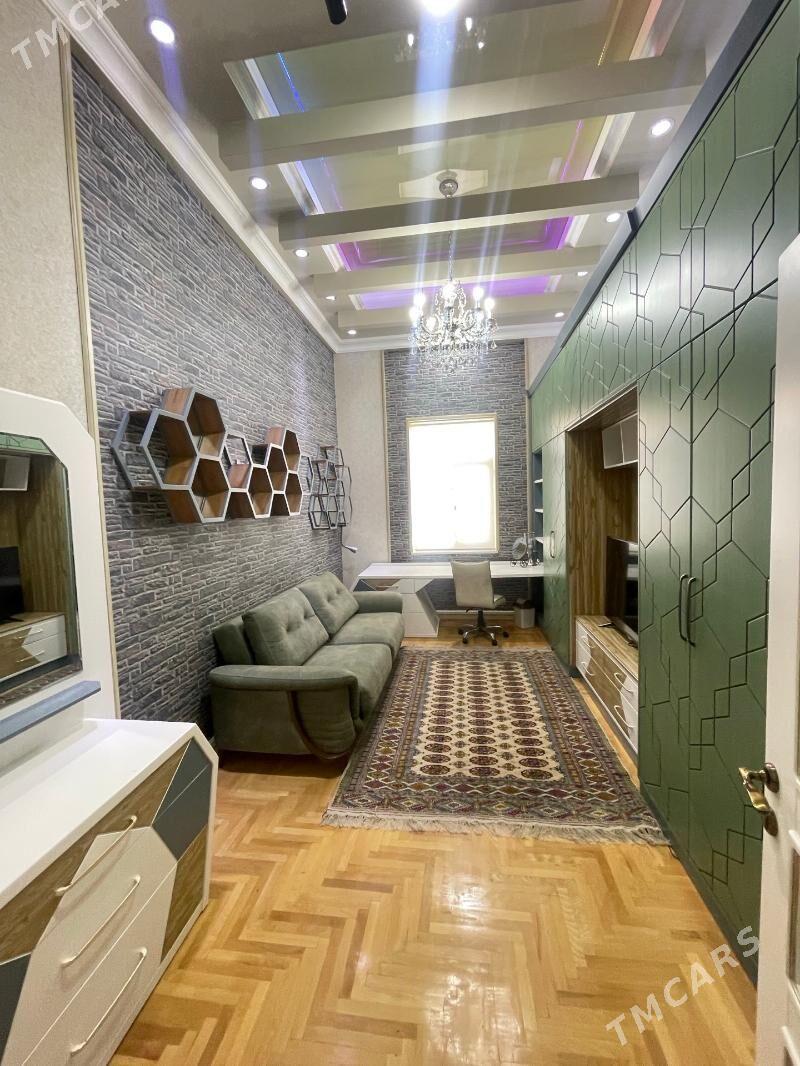 4 ком Элитка 5 этаж Советская - Sowetskiý köç. (Garaşsyzlyk şaýoly) - img 1