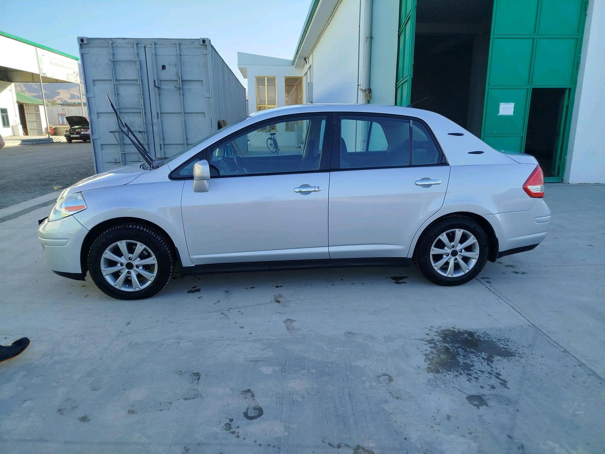 Nissan Versa 2010 - 135 000 TMT - Gökdepe - img 6
