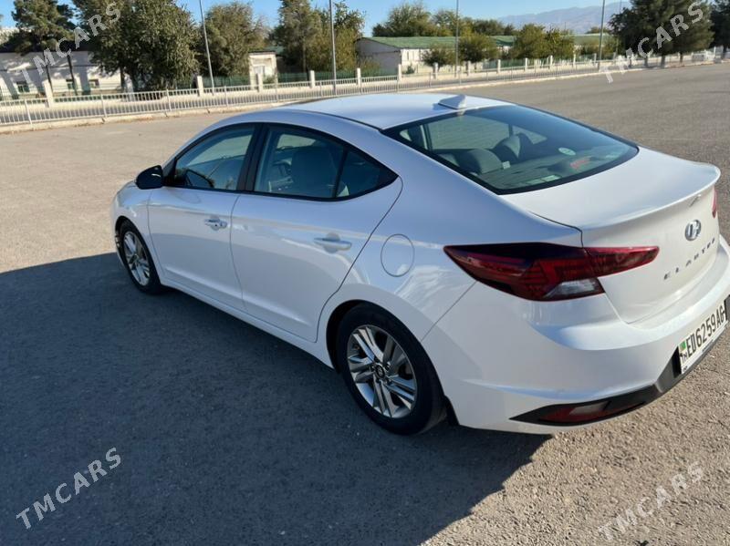 Hyundai Elantra 2020 - 260 000 TMT - Ýalkym - img 2