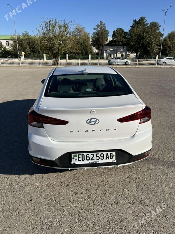Hyundai Elantra 2020 - 260 000 TMT - Ýalkym - img 4
