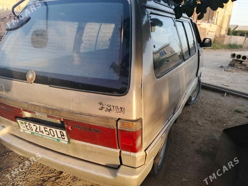 Toyota Town Ace 1991 - 22 000 TMT - Sakar - img 2