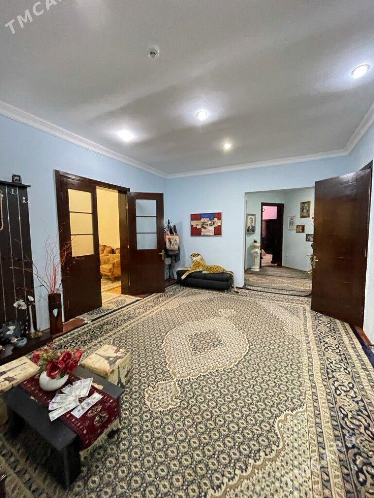 3 ком Элитка Подвойская 5 этаж - Podwoýski köç. (Bitarap Türkmenistan şaýoly) - img 2