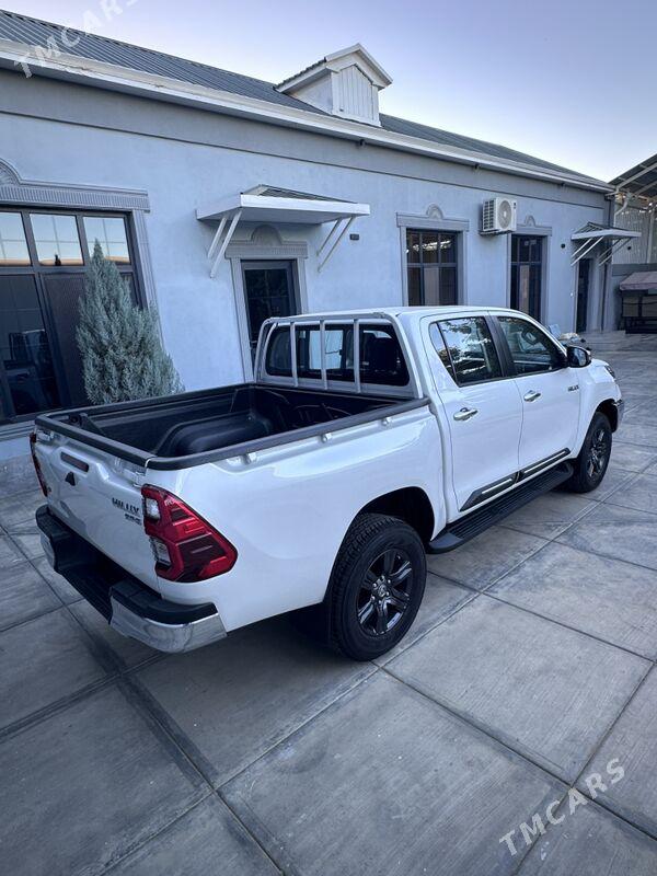 Toyota Hilux 2025 - 637 000 TMT - Aşgabat - img 2