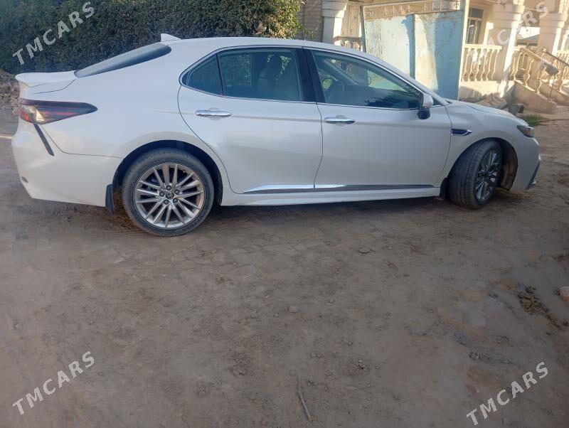 Toyota Camry 2021 - 250 000 TMT - Мары - img 3