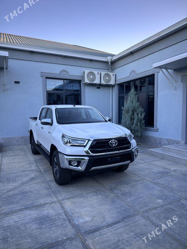 Toyota Hilux 2025 - 637 000 TMT - Aşgabat - img 5