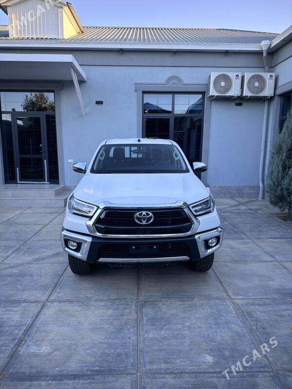 Toyota Hilux 2025 - 637 000 TMT - Aşgabat - img 7