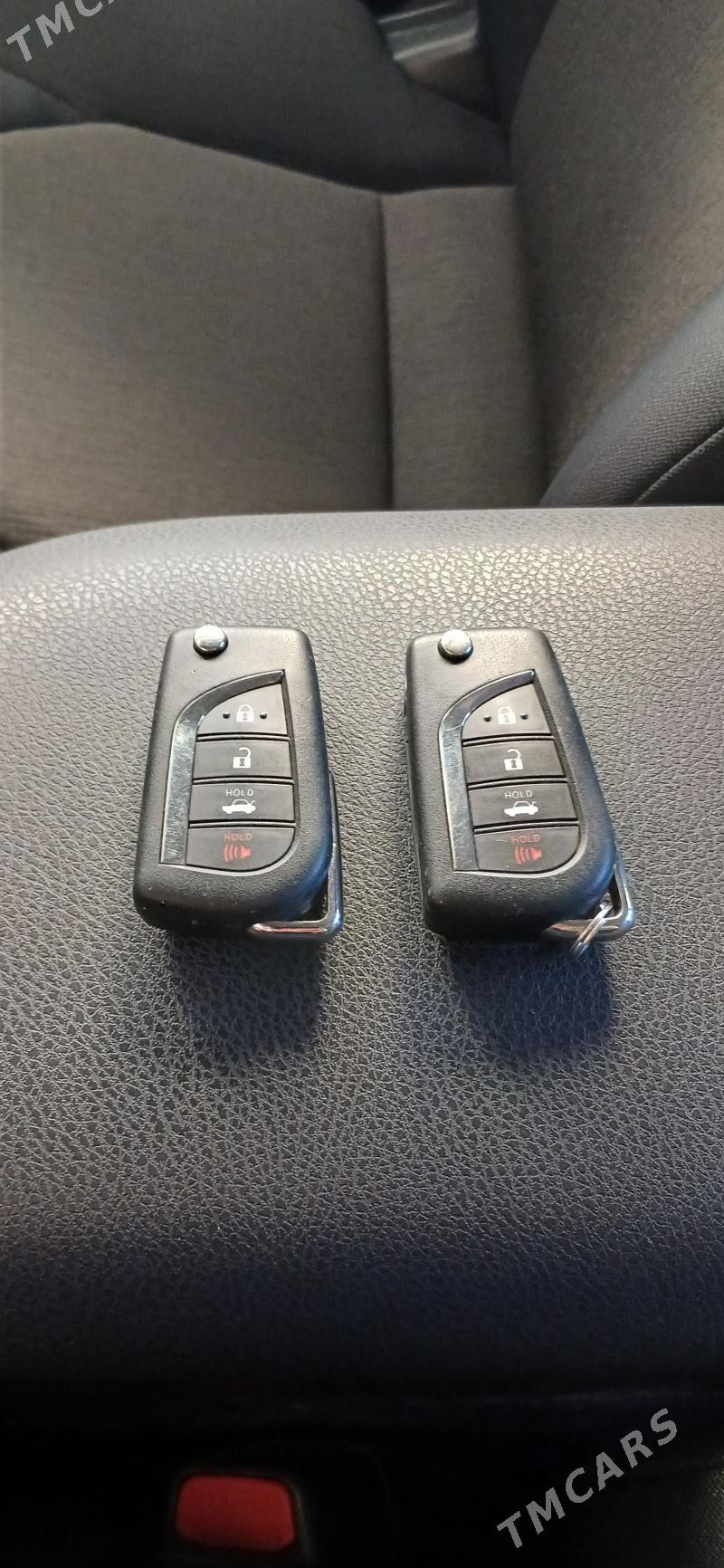 Toyota Camry 2022 - 355 000 TMT - Aşgabat - img 3