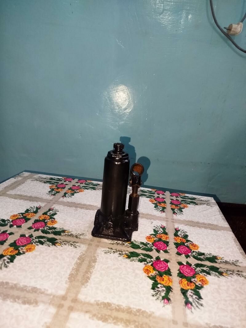 Domkrat SSSR 185 TMT - Mary - img 1