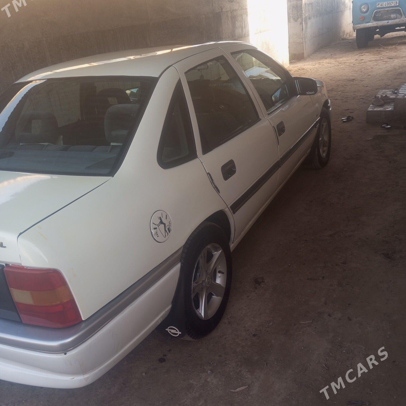 Opel Vectra 1991 - 40 000 TMT - Çärjew - img 6