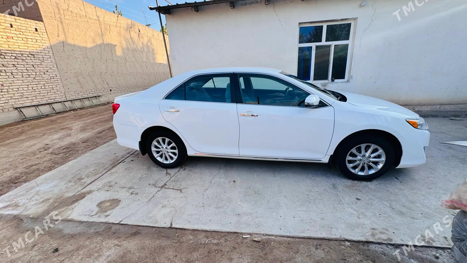 Toyota Camry 2012 - 230 000 TMT - Кёнеургенч - img 4