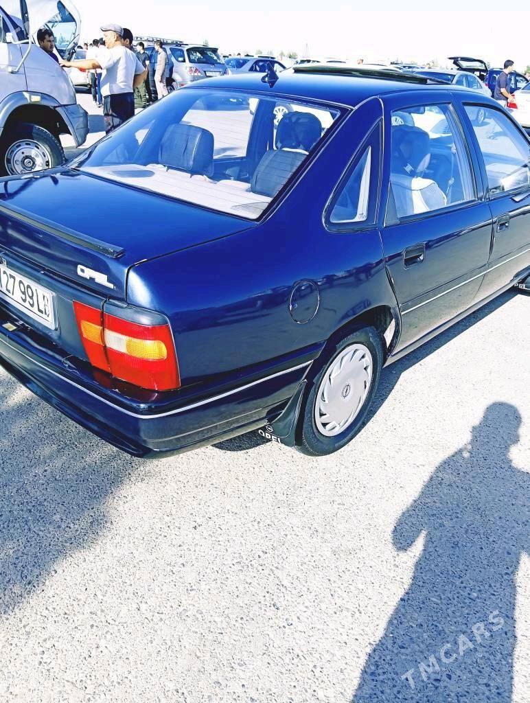 Opel Vectra 1990 - 40 000 TMT - Сакар - img 3