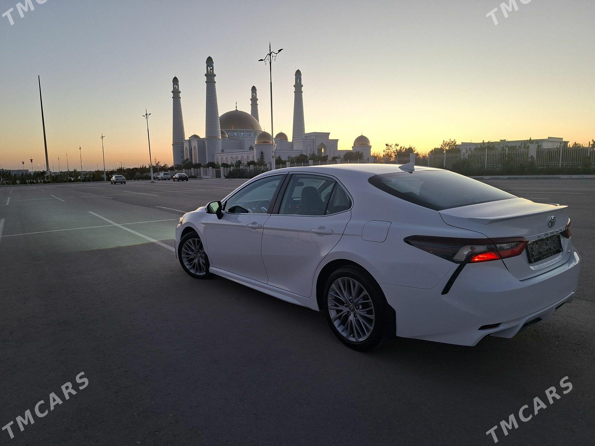 Toyota Camry 2021 - 330 000 TMT - Балканабат - img 3