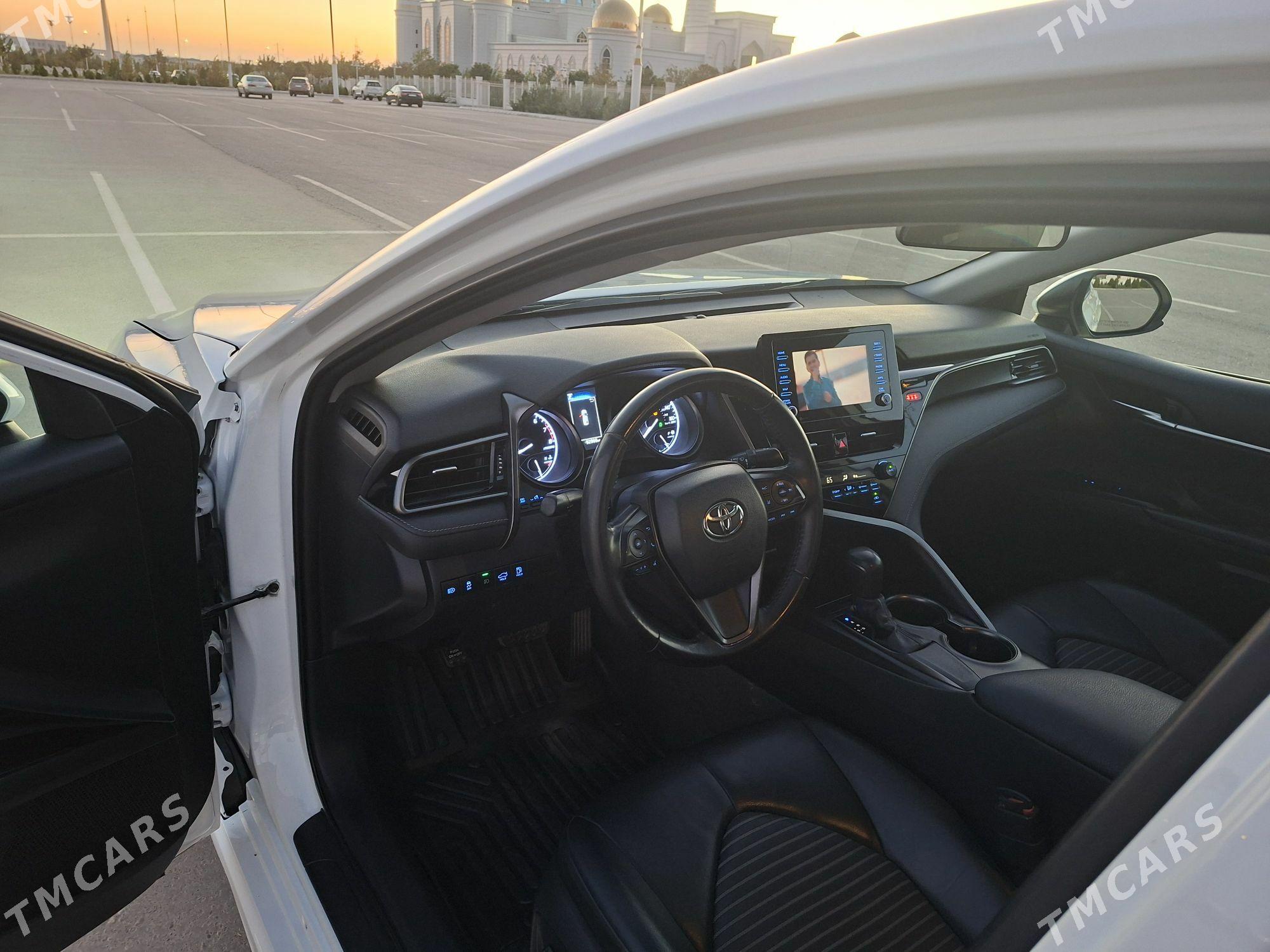 Toyota Camry 2021 - 330 000 TMT - Балканабат - img 4