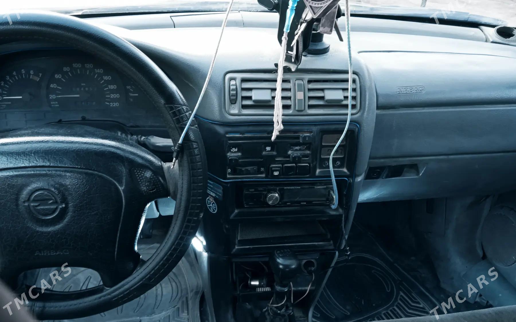 Opel Vectra 1995 - 28 000 TMT - Şabat etr. - img 5