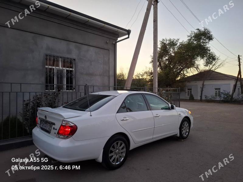 Toyota Camry 2003 - 184 000 TMT - Дашогуз - img 3