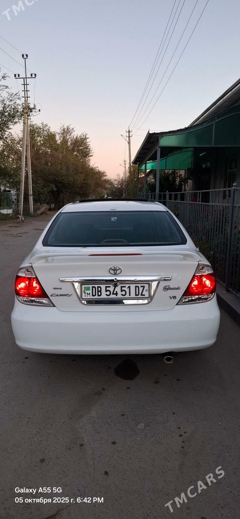 Toyota Camry 2003 - 184 000 TMT - Дашогуз - img 9