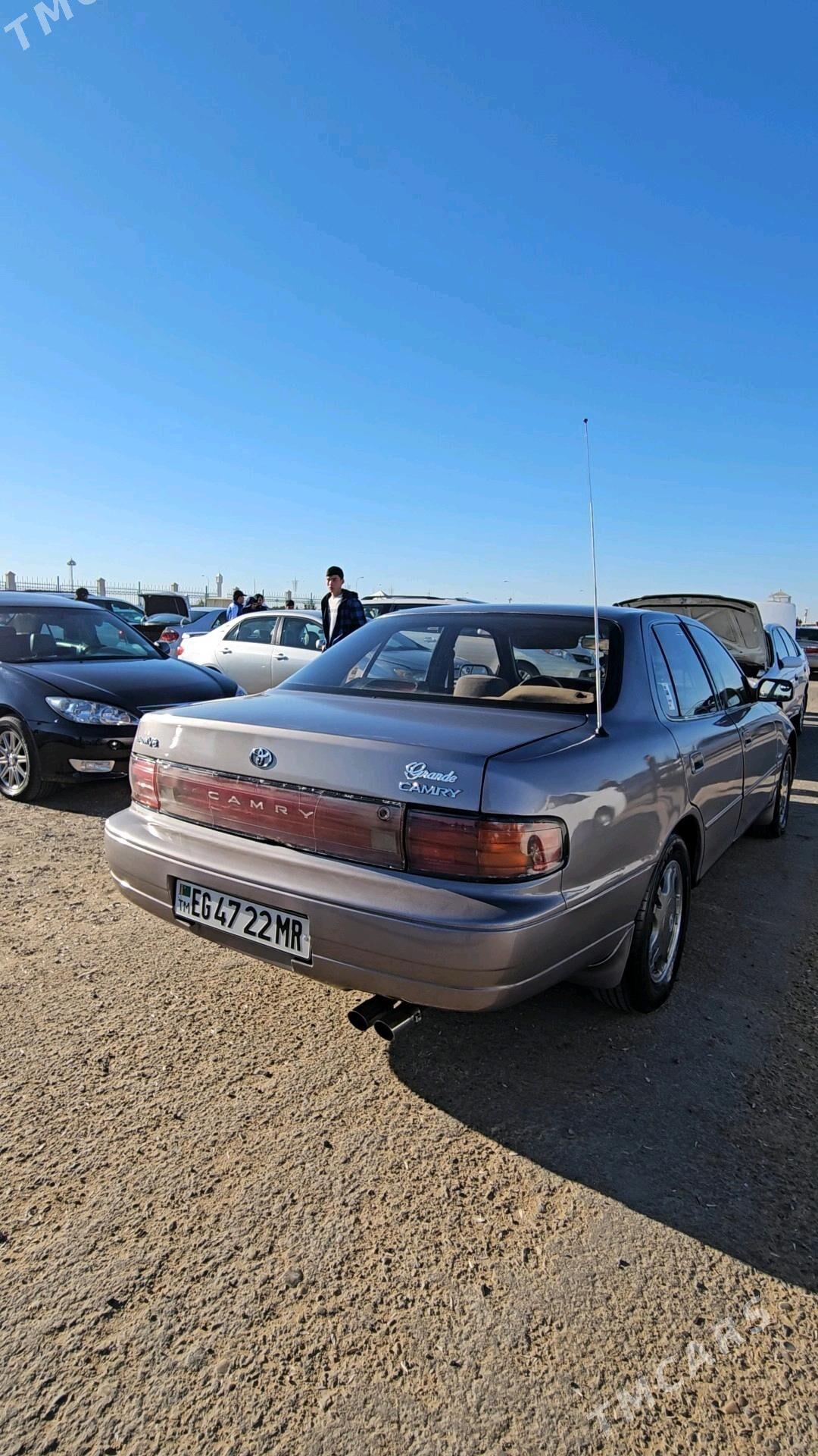 Toyota Camry 1993 - 97 000 TMT - Mary - img 3