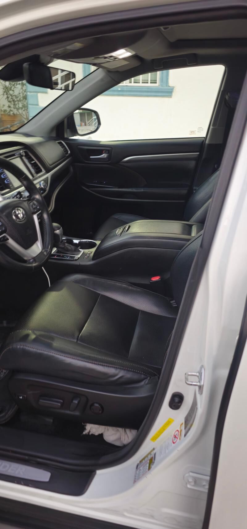 Toyota Highlander 2017 - 515 000 TMT - Бузмеин - img 8
