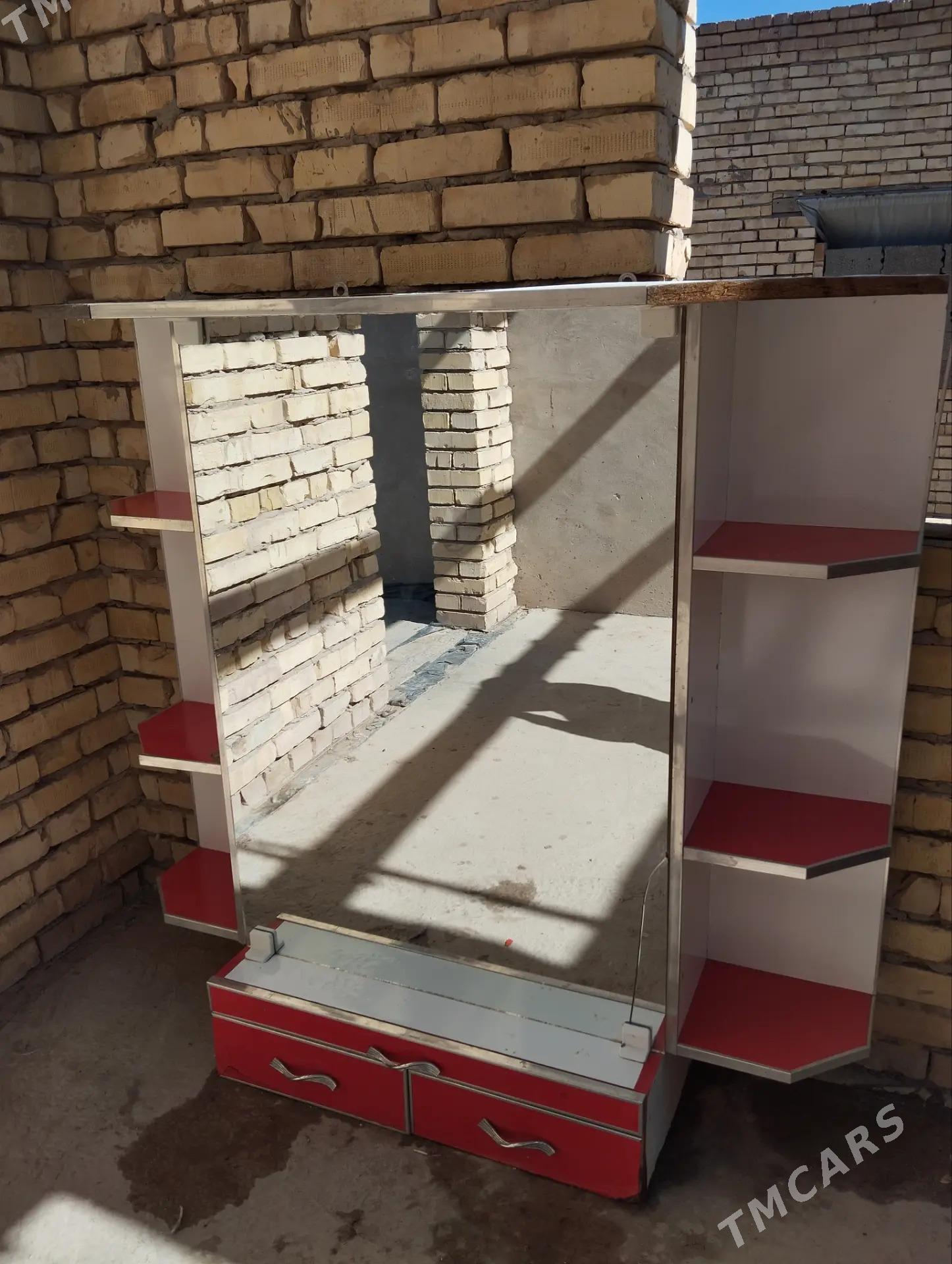 Salon parehmaherlar uchin Ayna - Кёнеургенч - img 2