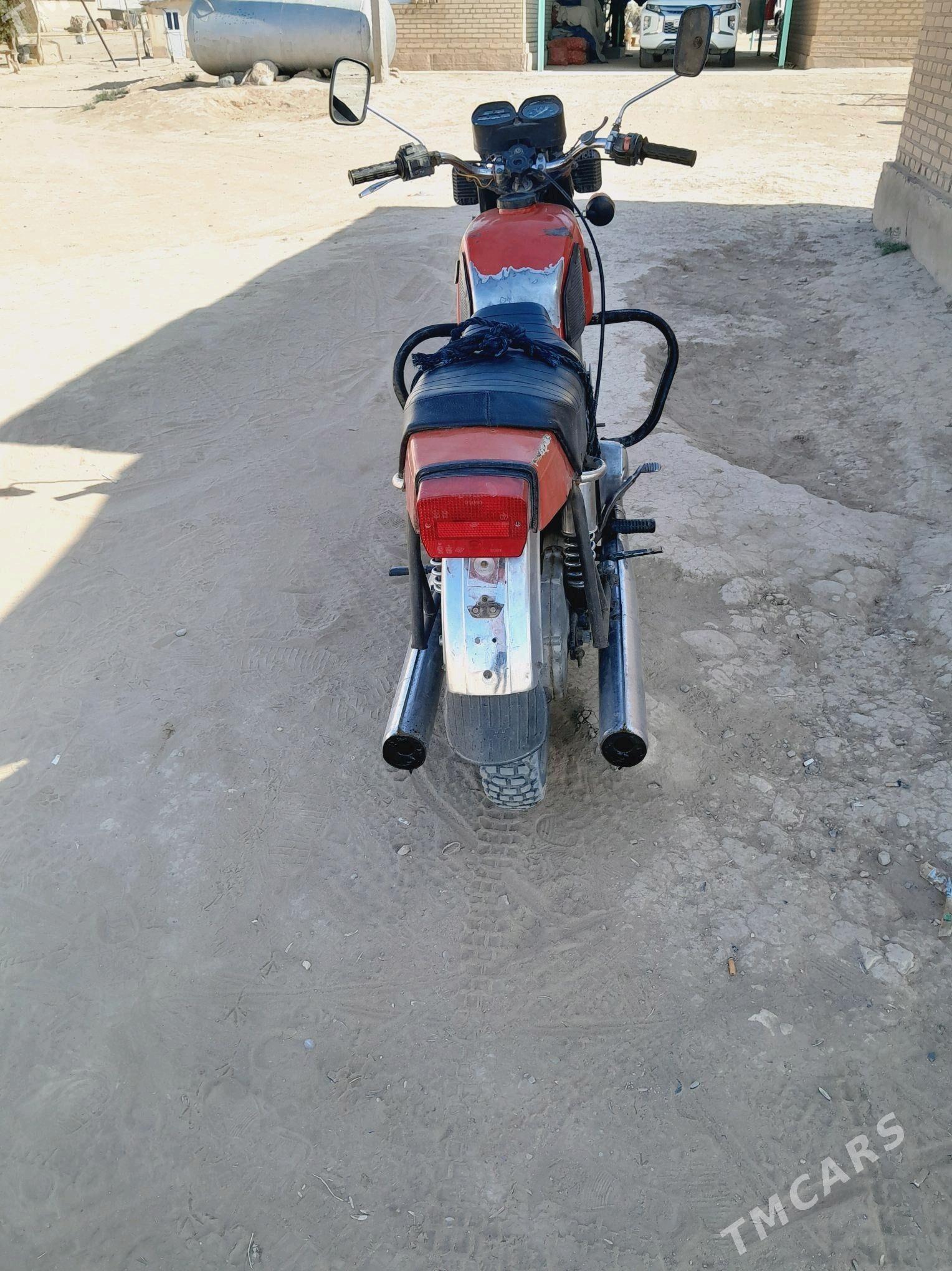 Iž Ýupiter 1994 - 11 000 TMT - Babadaýhan - img 1