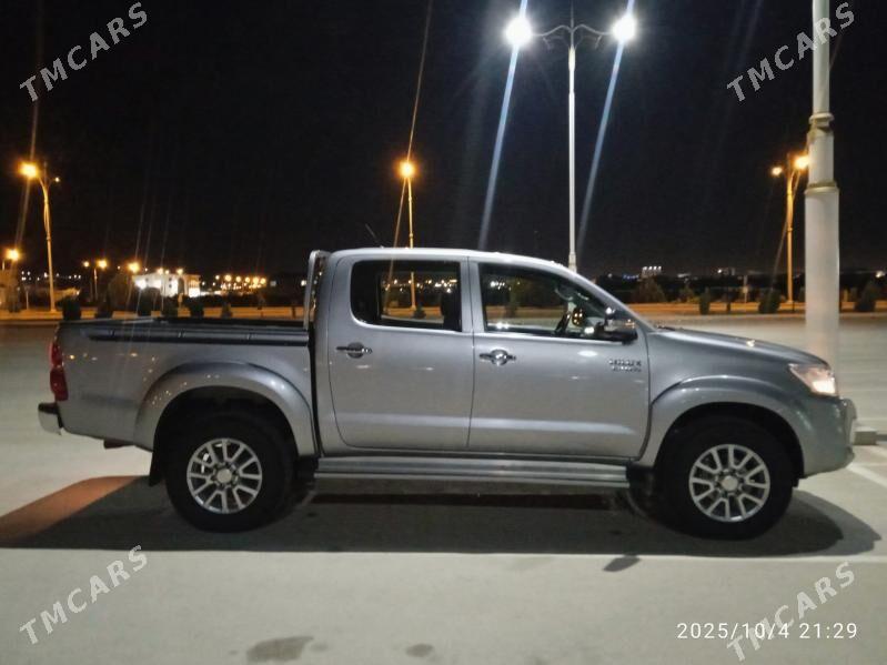 Toyota Hilux 2015 - 410 000 TMT - Балканабат - img 5