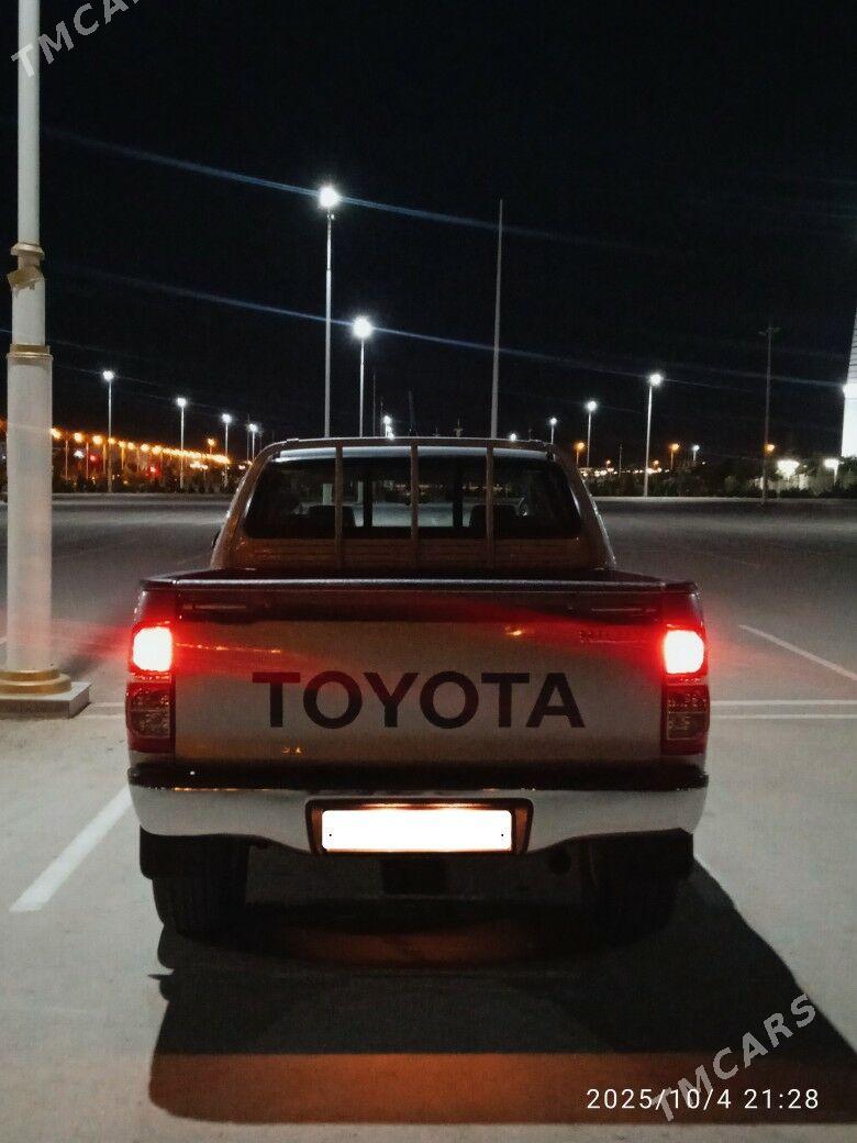 Toyota Hilux 2015 - 410 000 TMT - Балканабат - img 2
