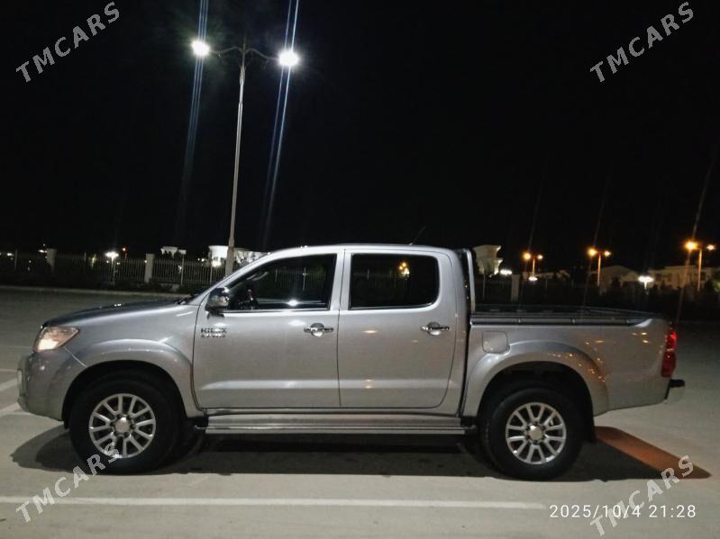 Toyota Hilux 2015 - 410 000 TMT - Балканабат - img 3
