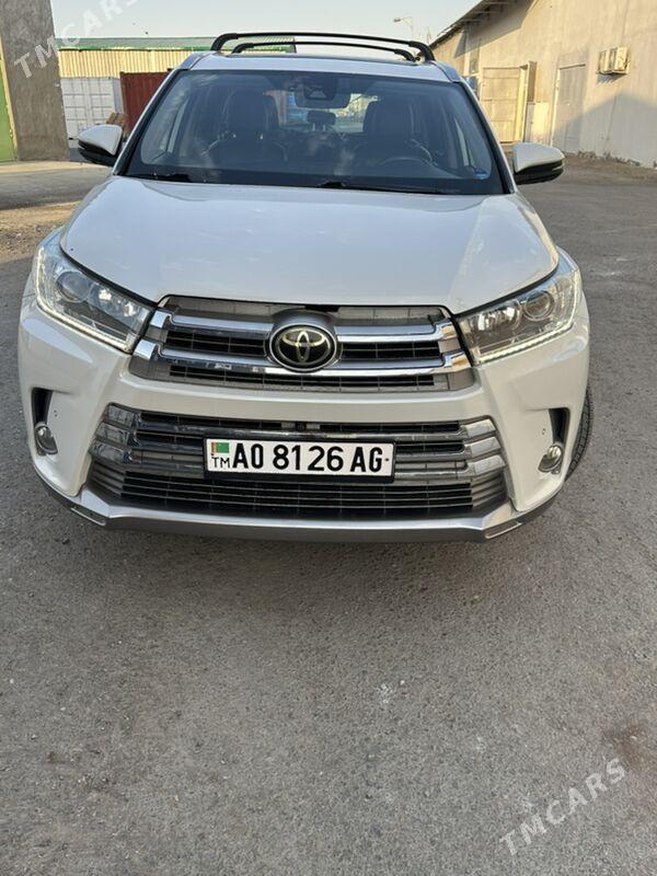 Toyota Highlander 2017 - 460 000 TMT - 11 мкр - img 7