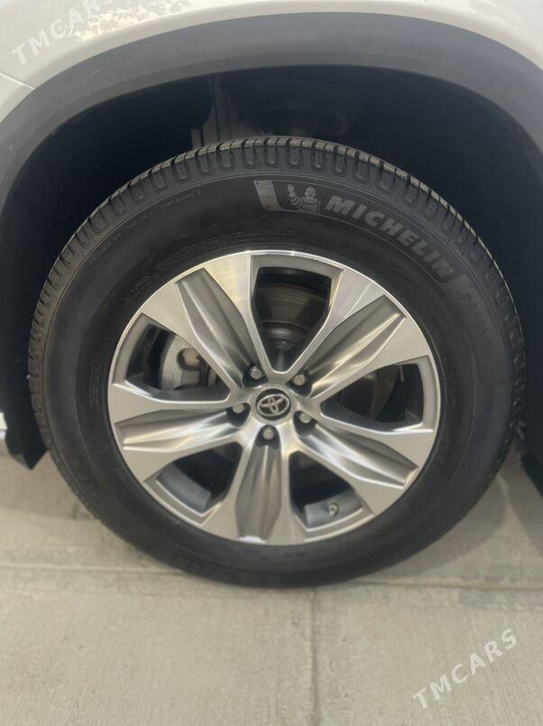 Toyota Highlander 2022 - 560 000 TMT - Aşgabat - img 9