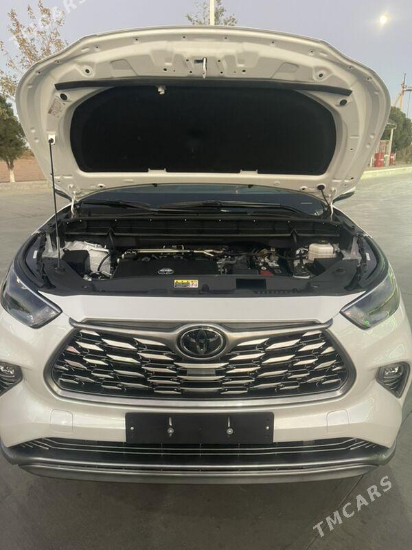 Toyota Highlander 2022 - 560 000 TMT - Aşgabat - img 4