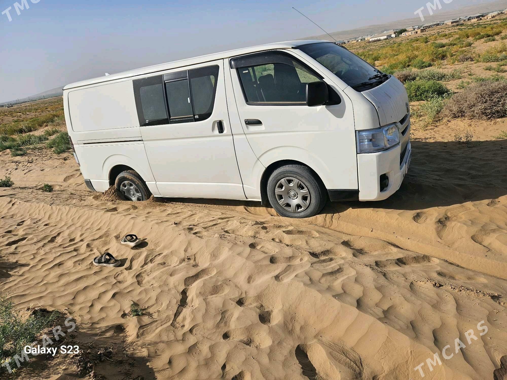 Toyota Hiace 2008 - 250 000 TMT - Векильбазар - img 4