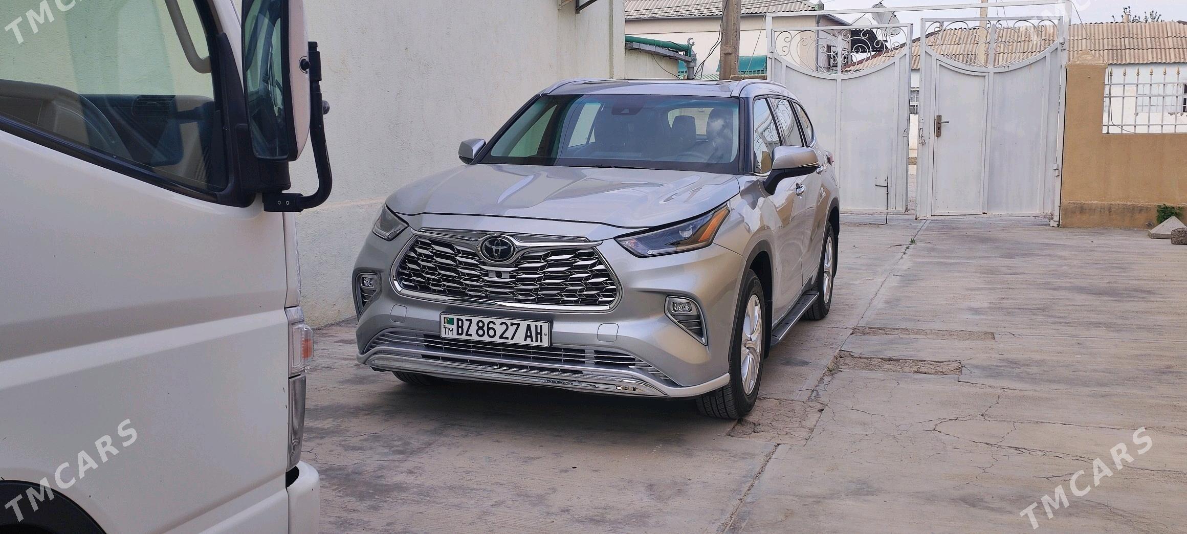 Toyota Highlander 2022 - 585 000 TMT - Änew - img 2