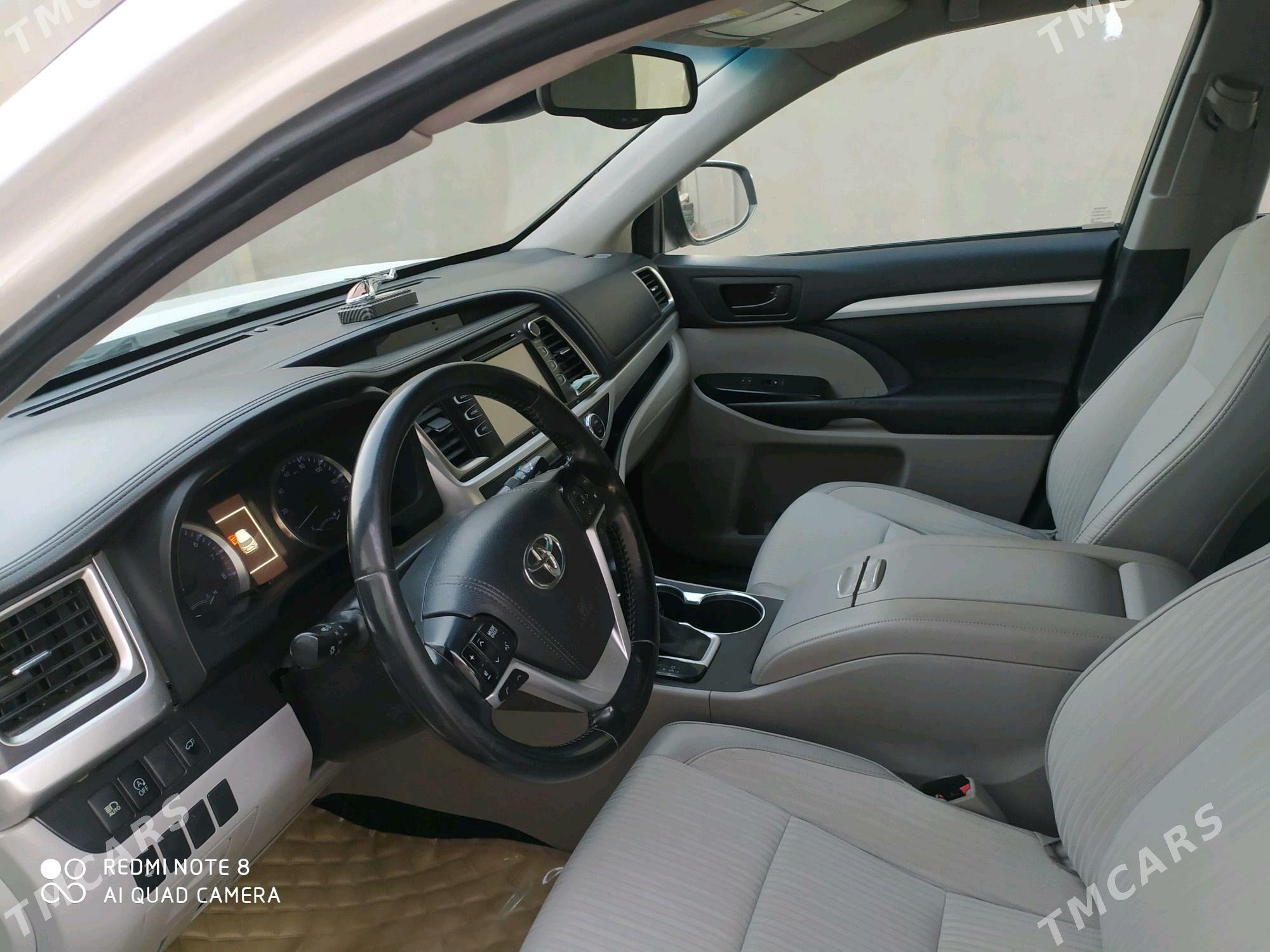 Toyota Highlander 2018 - 420 000 TMT - Türkmenabat - img 3