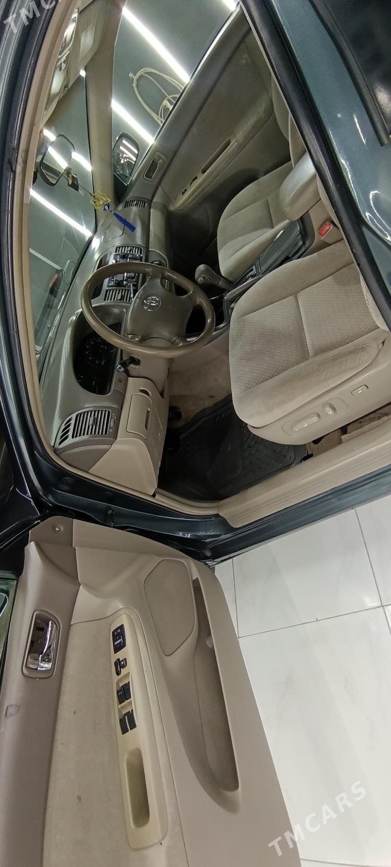 Toyota Camry 2003 - 150 000 TMT - Мургап - img 3