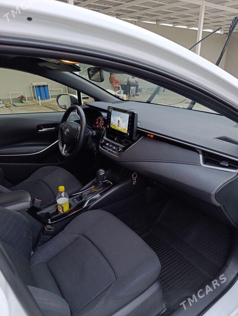 Toyota Corolla 2022 - 258 000 TMT - Büzmeýin - img 4