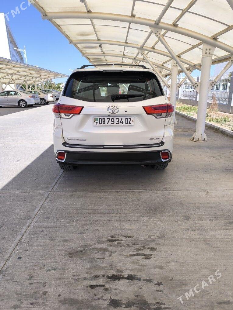 Toyota Highlander 2018 - 470 000 TMT - Дашогуз - img 3