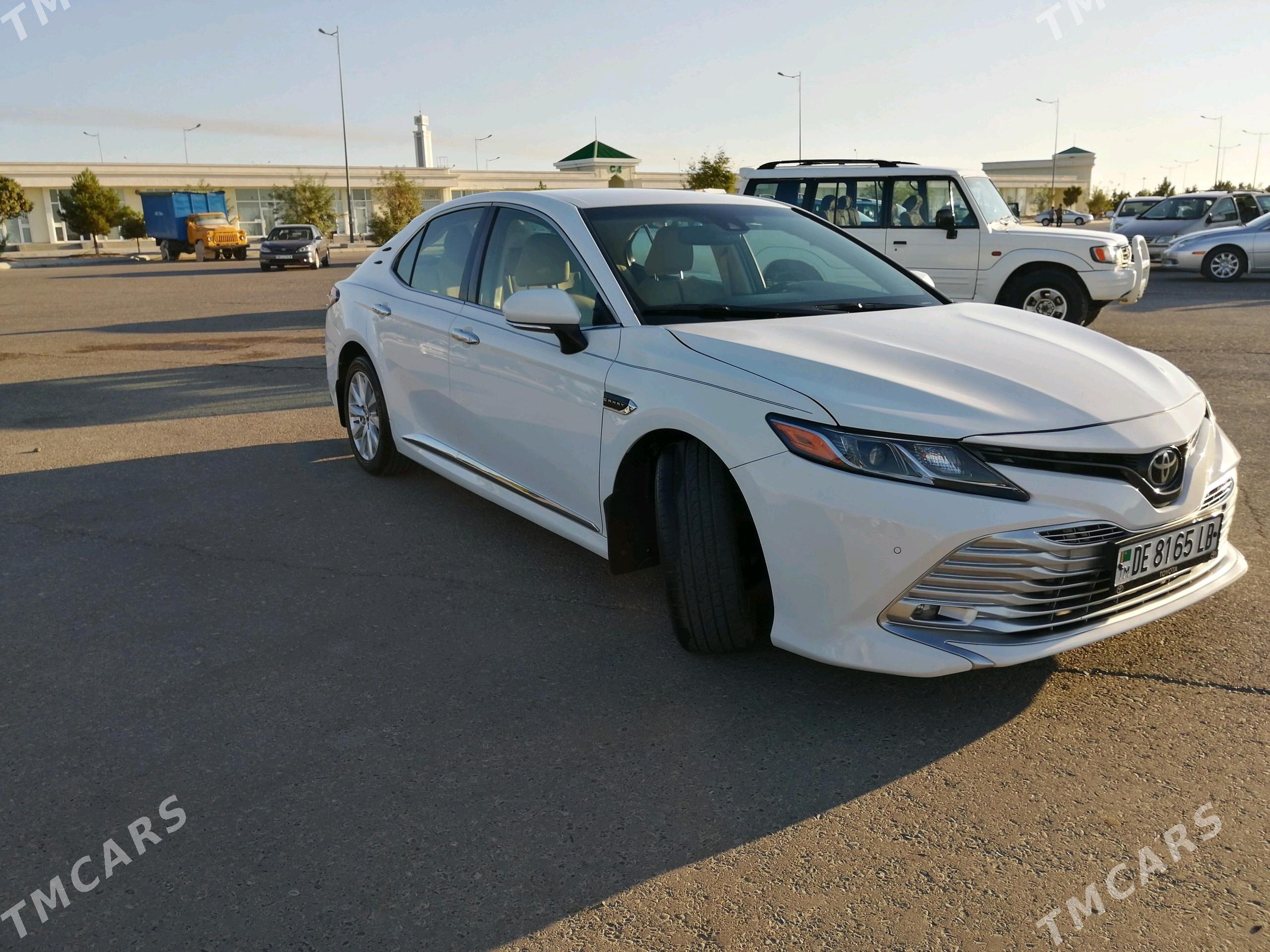 Toyota Camry 2018 - 310 000 TMT - Саят - img 5
