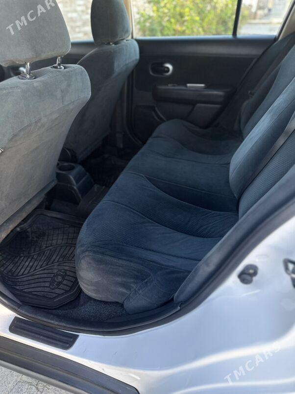Nissan Versa 2012 - 138 000 TMT - Херрикгала - img 3