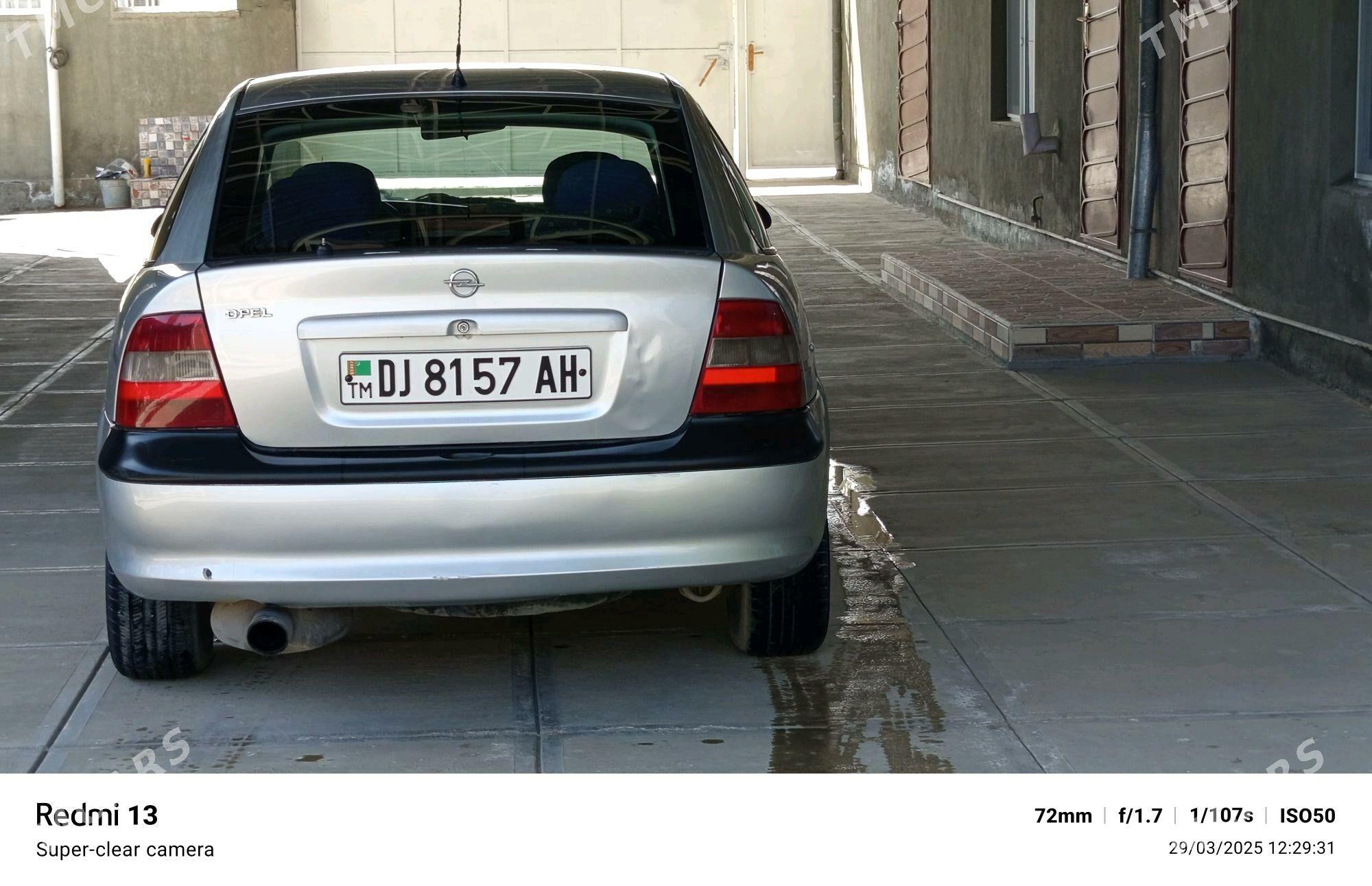 Opel Vectra 1998 - 45 000 TMT - Бахарден - img 1