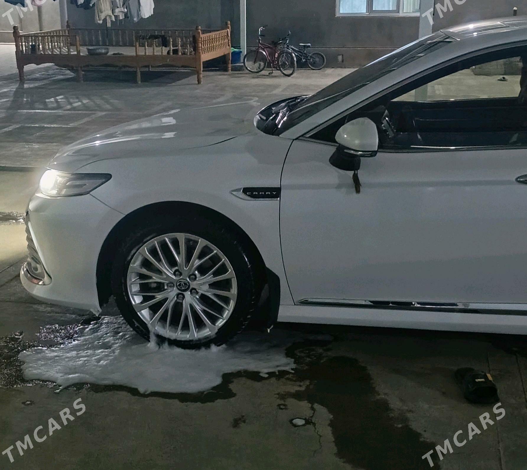 Toyota Camry 2018 - 265 000 TMT - Байрамали - img 4