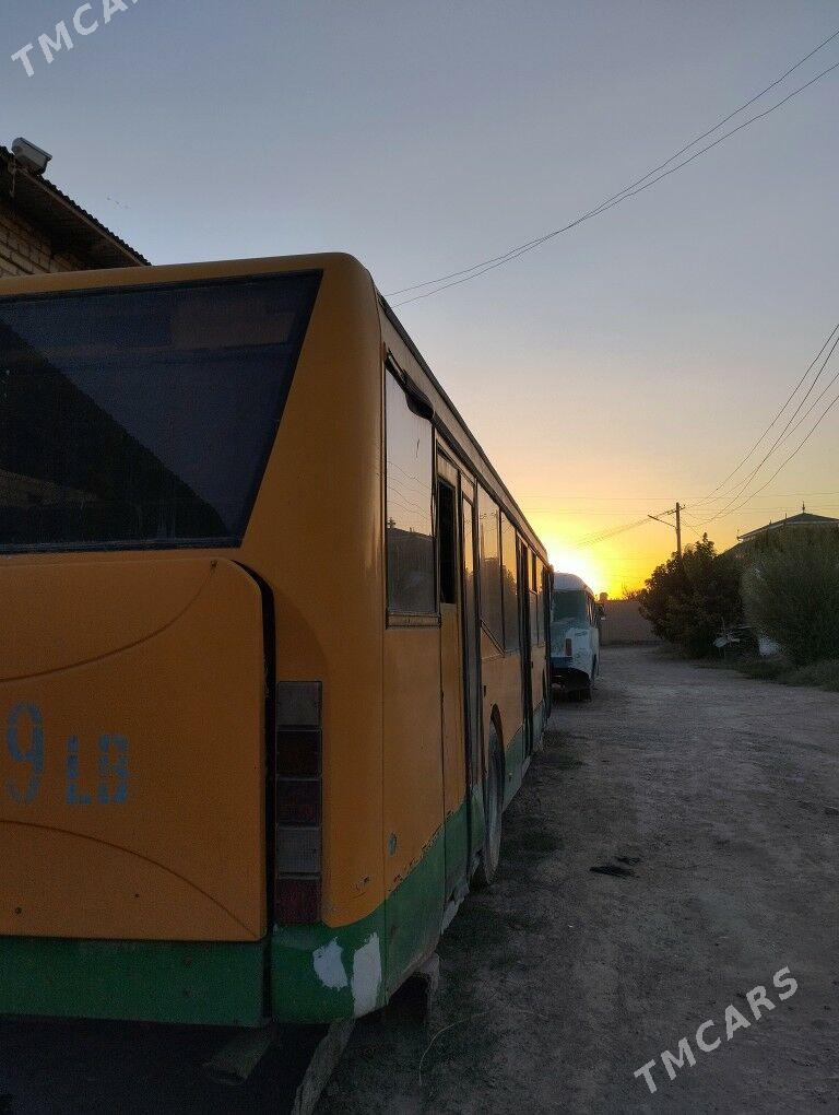 Man F90 2003 - 200 000 TMT - Туркменабат - img 1