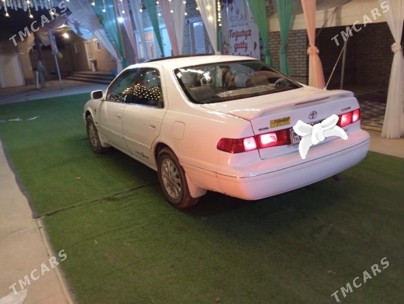 Toyota Camry 2001 - 130 000 TMT - Байрамали - img 4