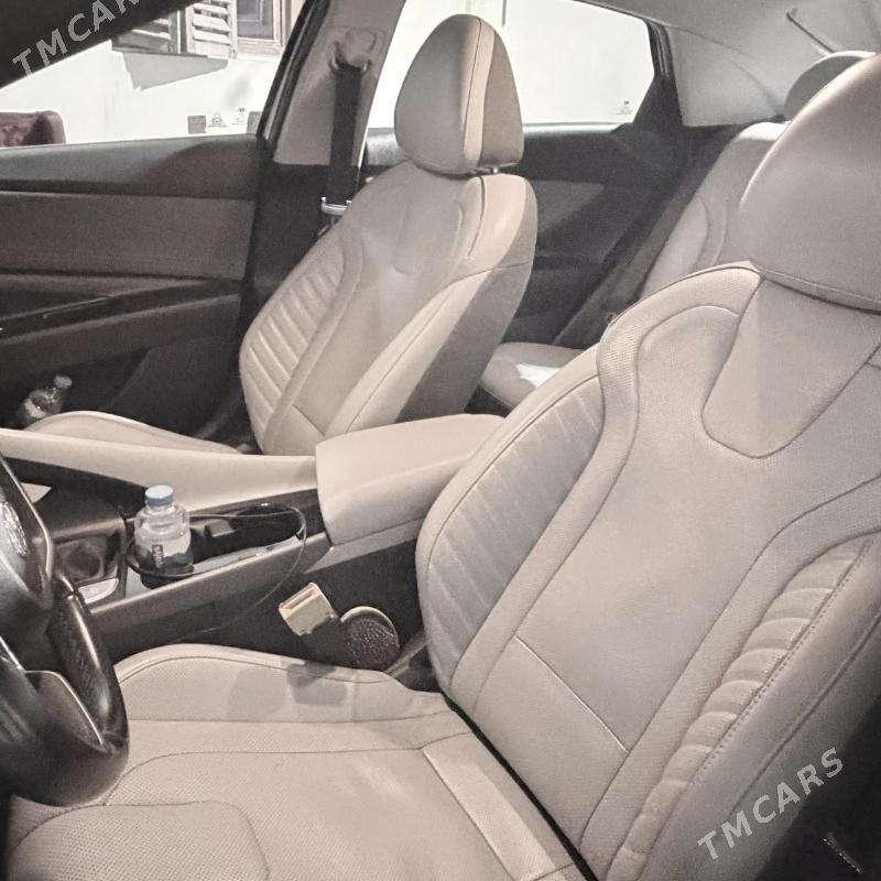 Hyundai Elantra 2022 - 310 000 TMT - Чоганлы - img 8