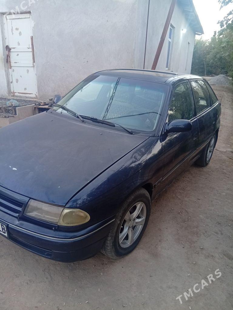Opel Astra 1992 - 40 000 TMT - Сакар - img 5