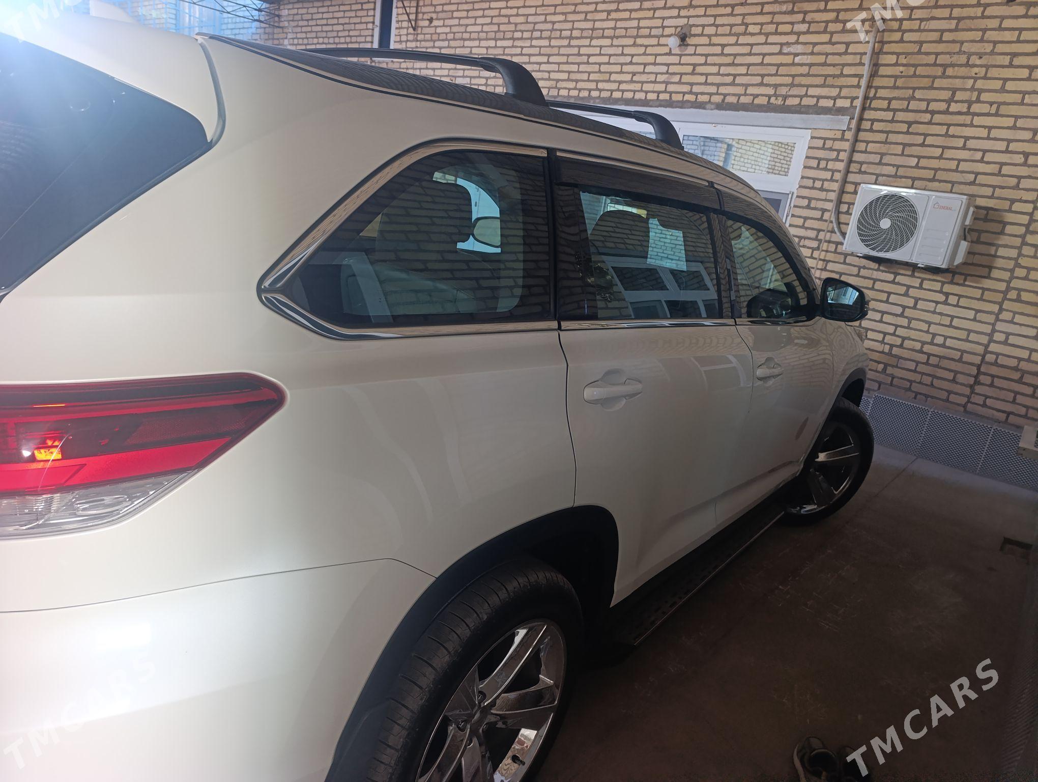 Toyota Highlander 2019 - 420 000 TMT - Чарджоу - img 3